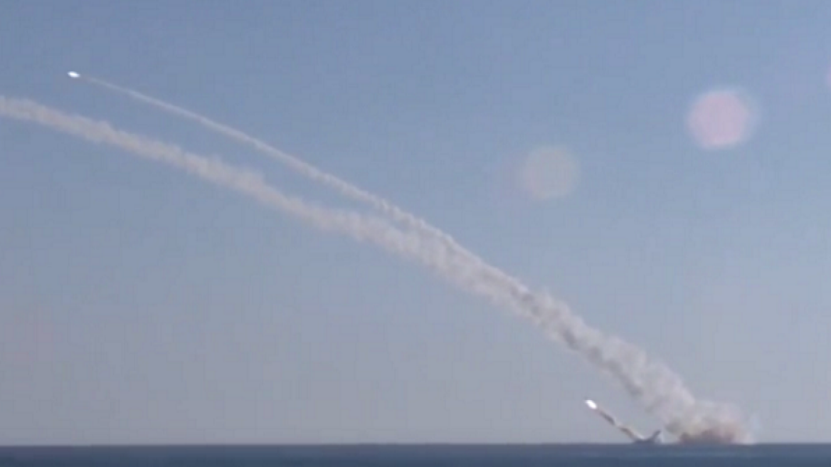 Βίντεο: Ρωσικό «αόρατο» υποβρύχιο βομβάρδισε από τη Μεσόγειο τους τζιχαντιστές